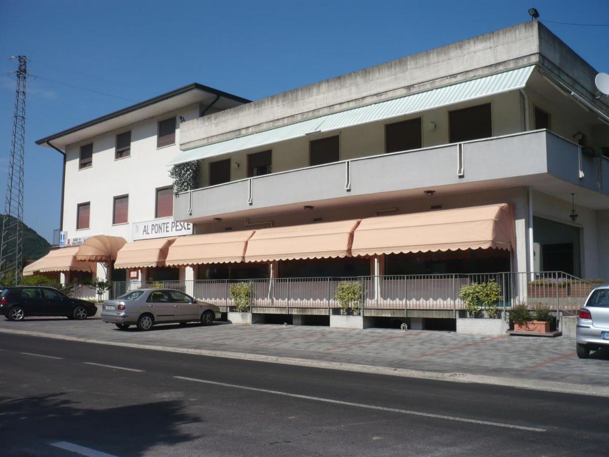 Castelgomberto Alloggio Al Ponte מראה חיצוני תמונה