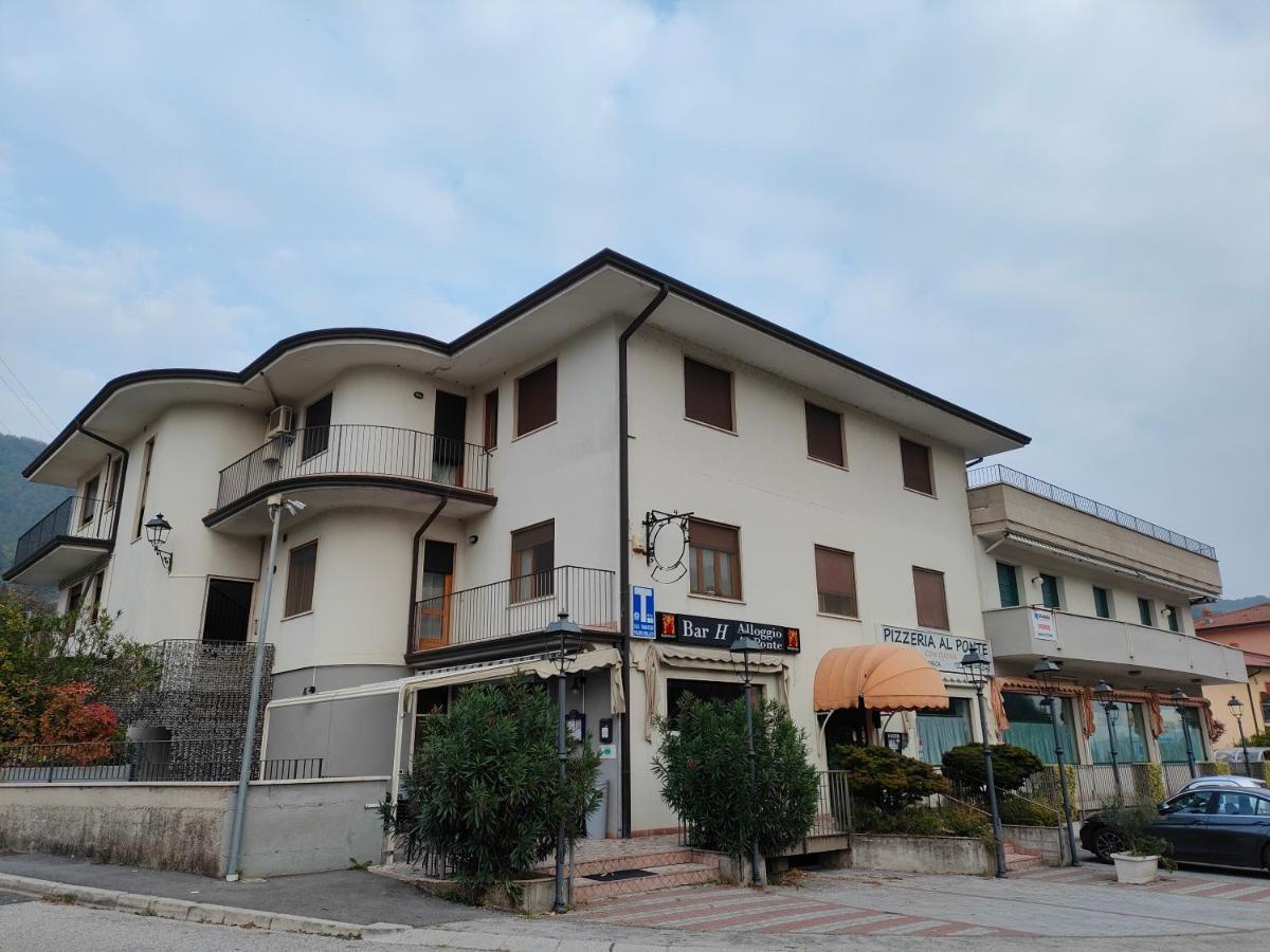 Castelgomberto Alloggio Al Ponte מראה חיצוני תמונה